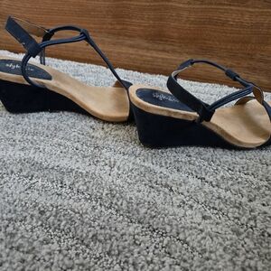 Stylish Black Wedge Sandals